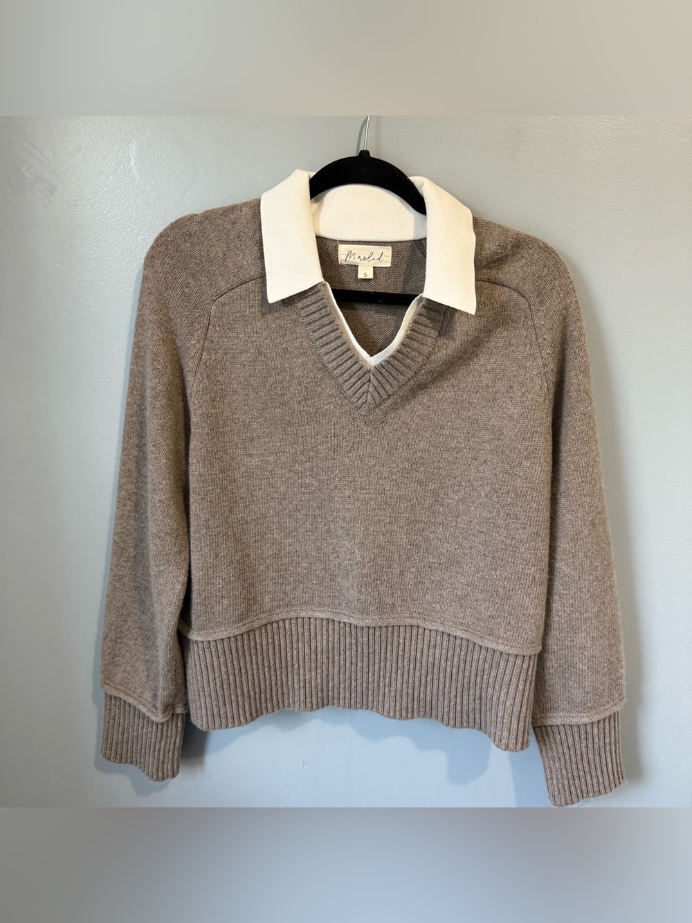 Marled V Neck Sweater Size Small